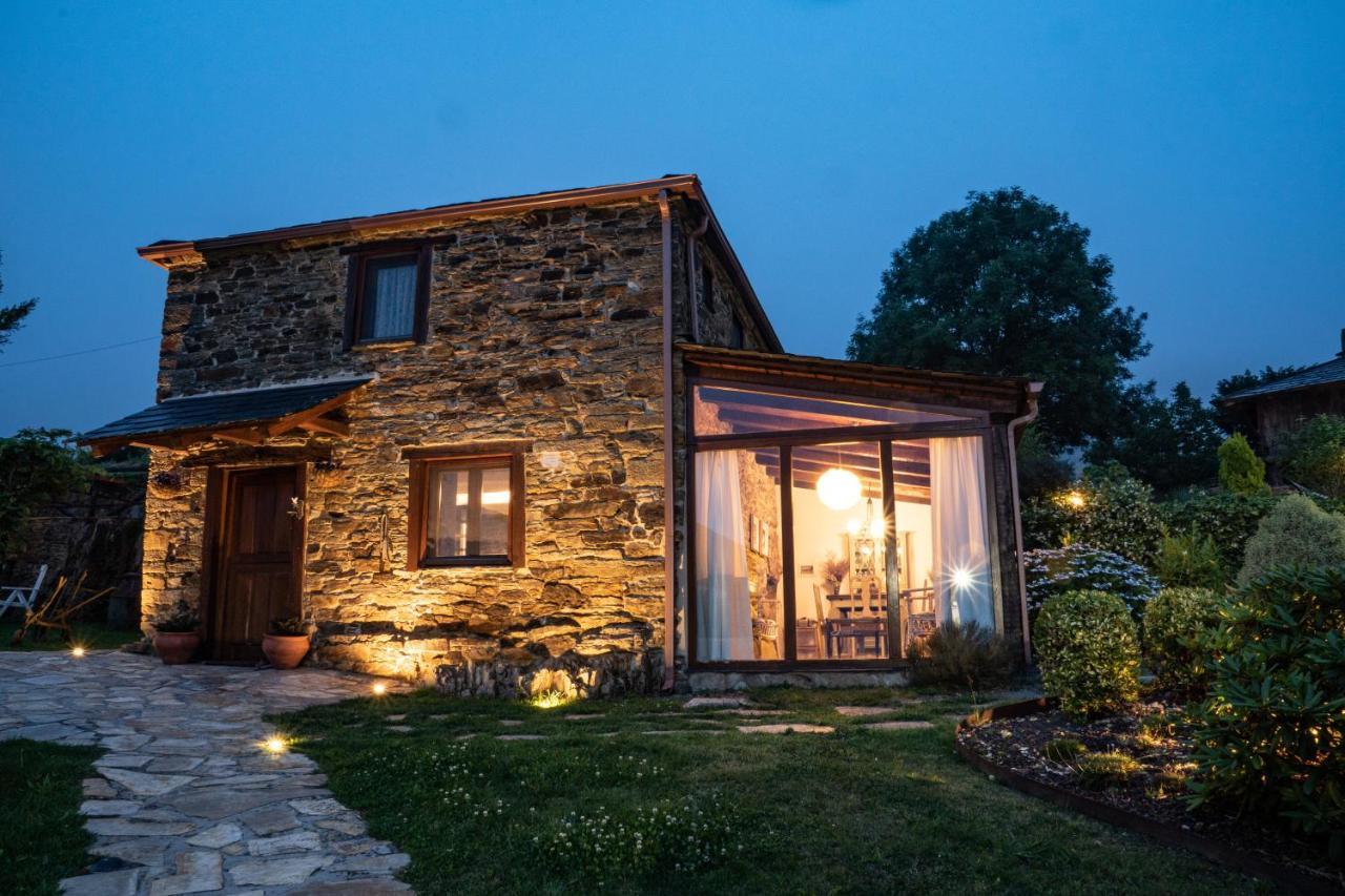 Complejo Rural Lar De Vies Guest House A Pontenova Luaran gambar